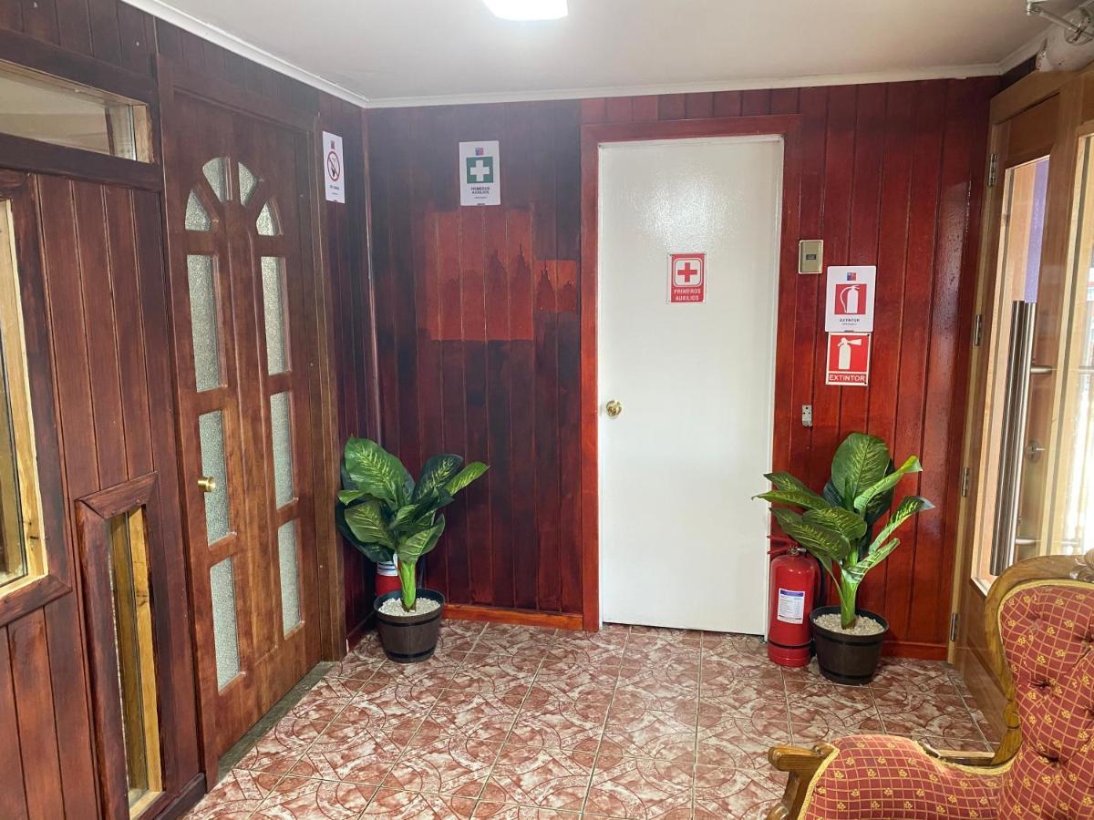 Hotel Forjadores Del Cabo De Hornos Puerto Williams Exteriör bild