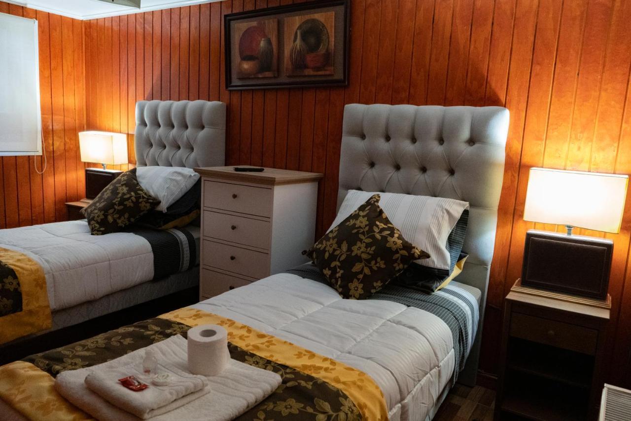 Hotel Forjadores Del Cabo De Hornos Puerto Williams Exteriör bild