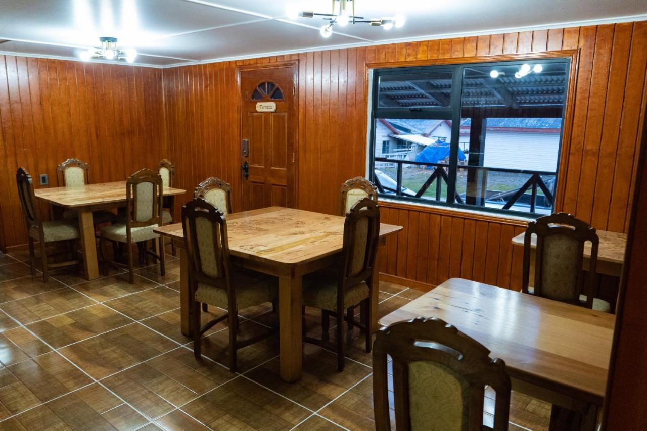 Hotel Forjadores Del Cabo De Hornos Puerto Williams Exteriör bild