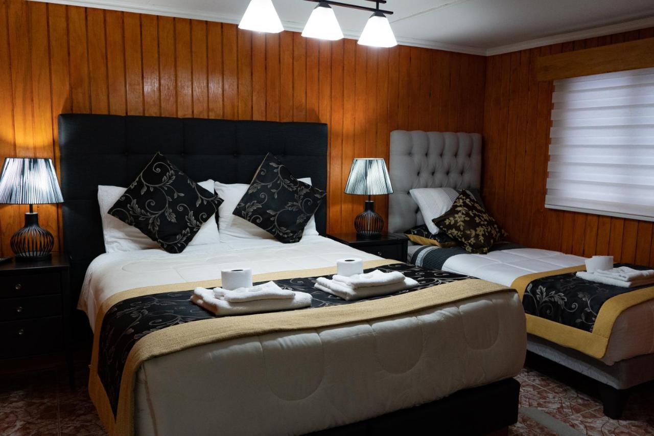 Hotel Forjadores Del Cabo De Hornos Puerto Williams Exteriör bild