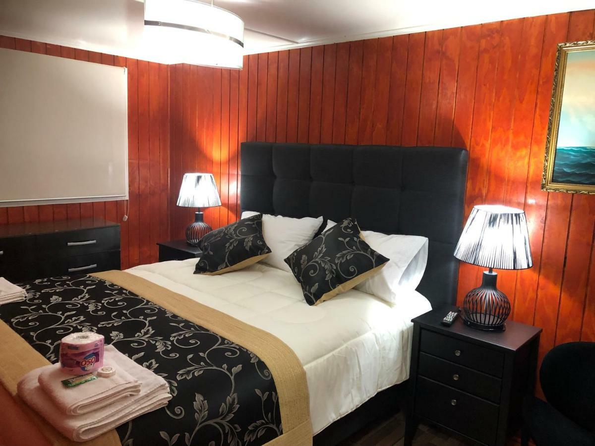 Hotel Forjadores Del Cabo De Hornos Puerto Williams Exteriör bild