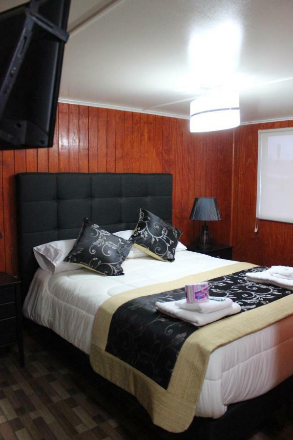 Hotel Forjadores Del Cabo De Hornos Puerto Williams Exteriör bild